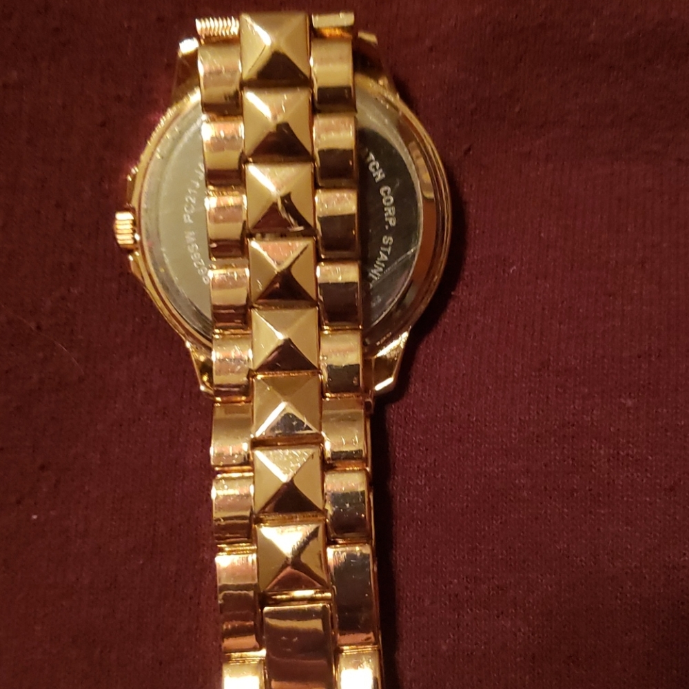 Watch - Picture 3 of 4